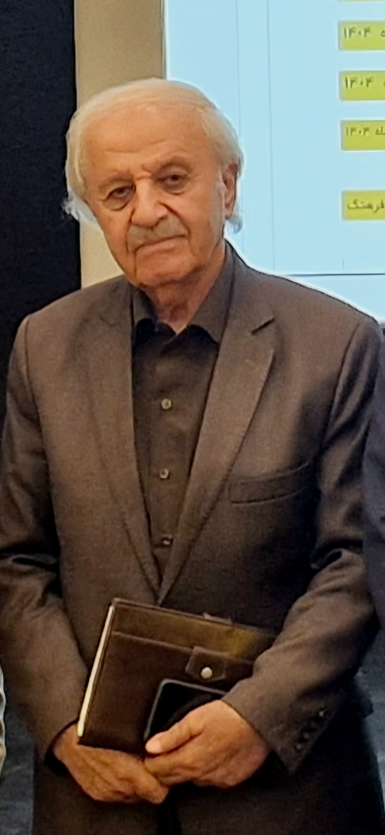 پروفسور عمر اطمیشی